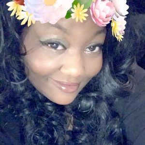 Meet your Posher, Tiara